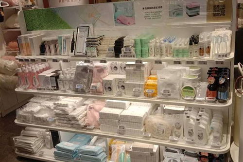 廣州天藝云 一站式化妝品展柜批發(fā)與日用雜品銷(xiāo)售解決方案